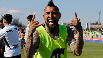 Arturo Vidal sacó carcajadas tras burla a hinchada de Universidad Católica