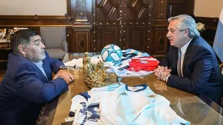 Alberto Fernández: Los argentinos estamos en deuda con Maradona, solo nos dio alegrías