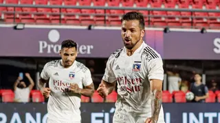 Gabriel Costa adelantó a Colo Colo en el marcador con controversial penal ante la U