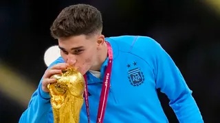 La revelación de Julián Álvarez: Nathan Aké me canta canciones de la ‘Scaloneta’