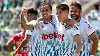 Santiago Wanderers celebró su primer triunfo en el Ascenso al golear a Puerto Montt