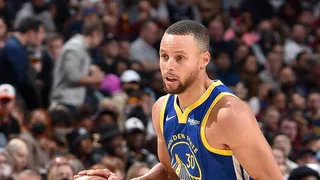 Stephen Curry anotó 40 puntos en triunfo de Golden State Warriors ante Cleveland Cavaliers