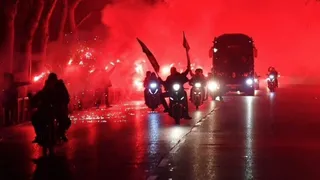 El espectacular recibimiento que tuvo AC Milan en su llegada a San Siro para el duelo con Lazio