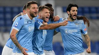 Lazio tumbó a Napoli con golazos de Inmobile y Romero para acercarse a la zona alta en Italia