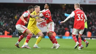 Arsenal logró infartante triunfo ante Bournemouth y sostuvo su ventaja en la cima de la Premier
