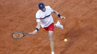 Jarry reaccionó con categoría ante Tsitsipas y se quedó un tremendo triunfo para seguir en Roma