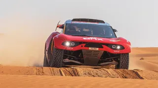 Sébastien Loeb ganó su quinta etapa seguida, pero Nasser Al-Attiyah es sólido líder en el Dakar