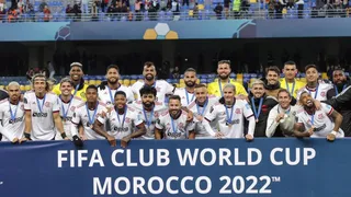 Vidal y Pulgar recibieron con alegría la medalla de bronce con Flamengo en el Mundial de Clubes