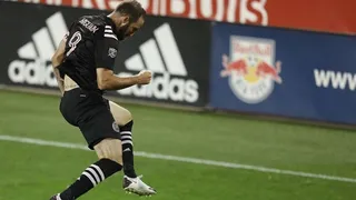 ¡Fue golazo! Gonzalo Higuaín marcó por primera vez en la MLS con un certero tiro libre