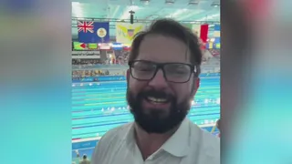 Presidente Gabriel Boric visitó el Centro Acuático de Santiago 2023: Kristel Köbrich es una crack