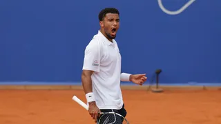 Arthur Fils sorprendió a Alexander Zverev y le arrebató el título en Hamburgo