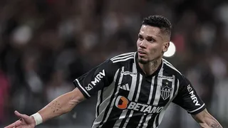 Atlético Mineiro de Eduardo Vargas batió a Corinthians en la Copa de Brasil