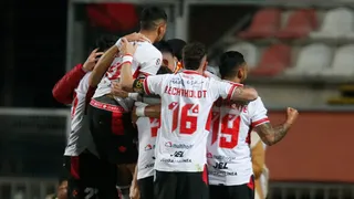 Curicó Unido se alejó del fondo con un revitalizador triunfo sobre una amargada UC
