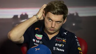 Max Verstappen retrasó su llegada a Yeda por un virus estomacal