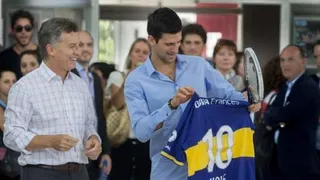 Djokovic declaró su admiración por San Lorenzo tras recibir camiseta de Boca