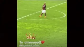 Sonia Isaza fue al Maracaná y Vidal le agradeció: “Te amo mamacita”