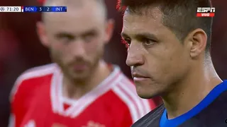 El gol de Alexis Sánchez para Inter de Milán ante Benfica en la Champions