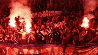 Universidad de Chile lamentó incidentes pirotécnicos de “un grupo focalizado de barristas”