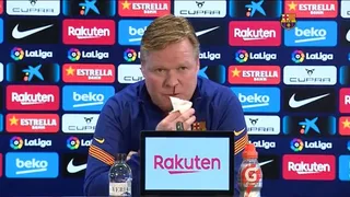 Ronald Koeman sangró por la nariz en plena conferencia de prensa de FC Barcelona