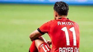 Revive la estrepitosa goleada que sufrió Bayer Leverkusen de Charles Aránguiz ante Wolfsburgo