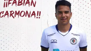 Deportes Santa Cruz oficializó el fichaje del ex Universidad de Chile Fabián Carmona
