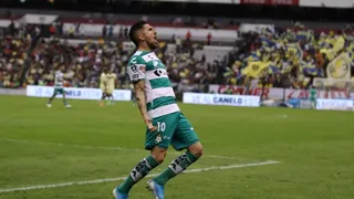 Diego Valdés marcó un golazo de cabeza en el triunfo de Santos sobre América