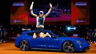 Iga Swiatek volvió a levantar el título en Stuttgart al vencer a Aryna Sabalenka