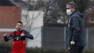 Gualberto Jara sobre situación de Leo Valencia: Espero que lleguen a una solución muy pronto