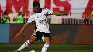 Costa llenó de ilusión a los hinchas de Colo Colo al marcar de penal ante Curicó