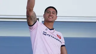 Sammis Reyes tras ver el triunfo de la U en el estadio: Ganar se siente bien, estoy muy feliz