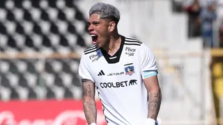 La curiosa visita al camarín que recibieron los jugadores de Colo Colo tras triunfo sobre Palestino