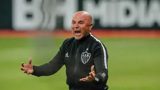 Eduardo Vargas se quedó sin técnico en Brasil: Jorge Sampaoli se despidió de Atlético Mineiro