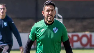 Arquero costarricense quedó varado en Bolivia y fue desafectado de su selección