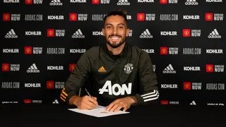 Manchester United sumó al lateral izquierdo brasileño Alex Telles