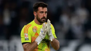 Sonríe Colo Colo: De Paul es operado con éxito y revelan tiempo de recuperación menor al esperado