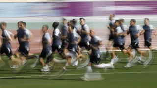 Los árbitros se pusieron a punto para el inicio del Mundial