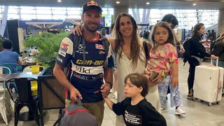 “Chaleco” López viajó rumbo al Dakar: “Hay varios favoritos, pero ninguno seguro de ganar”