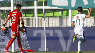 Pablo Tamburrini anotó el 2-1 parcial de S. Wanderers ante U. de Chile en Valparaíso