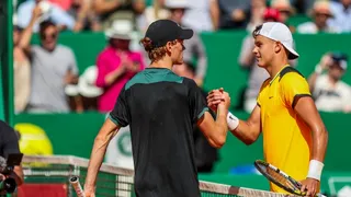 Holger Rune explotó contra el árbitro y el público por polémico punto en su derrota con Sinner