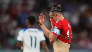Gareth Bale sufrió una lesión en los isquiotibiales durante el duelo de Gales ante Inglaterra