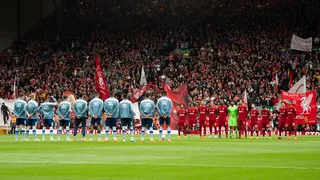 [VIDEO] La barra de Liverpool abucheó el “God save the King” antes del duelo con Brentford