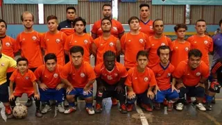Selección chilena de talla baja goleó a Argentina y se coronó campeón invicto en Bolivia