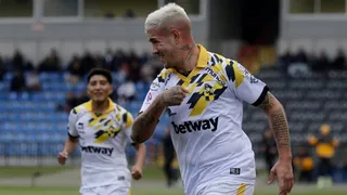 Universidad de Chile quedó en desventaja ante Everton en la lucha por fichar a Holgado