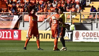 Cobreloa conquistó la cima de la Primera B al golear a Santiago Wanderers