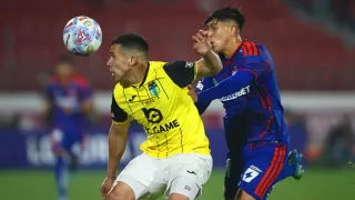 El mejor jugador del torneo recibe oferta de Europa y se aleja de Colo Colo