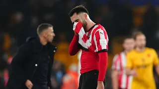Una insólita expulsión enmarca un nuevo tropezón del Southampton de Ben Brereton
