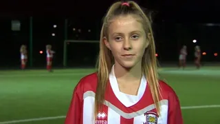 Joven galesa acusó cruel discriminación por jugar fútbol: Me dicen lesbiana