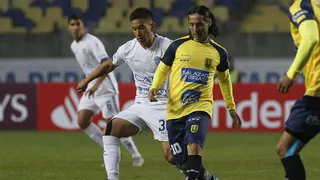 U. de Concepcion supo rescatar un empate ante Godoy Cruz con un jugador menos