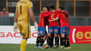 Unión Española goleó a un irregular Antofagasta y avanzó a semifinales de Copa Chile