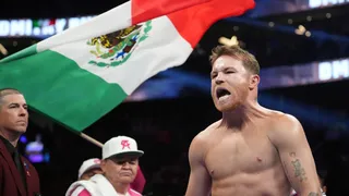 Saúl “Canelo” Álvarez tuvo una gran pelea y retuvo sus cuatro títulos